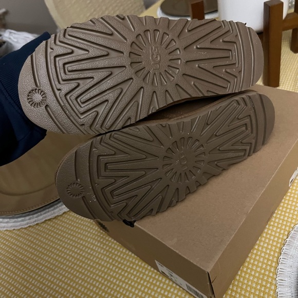 Womens UGG Neumel - Picture 9 of 9